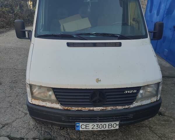 Белый Мерседес Sprinter, объемом двигателя 2.9 л и пробегом 341 тыс. км за 7200 $, фото 1 на Automoto.ua