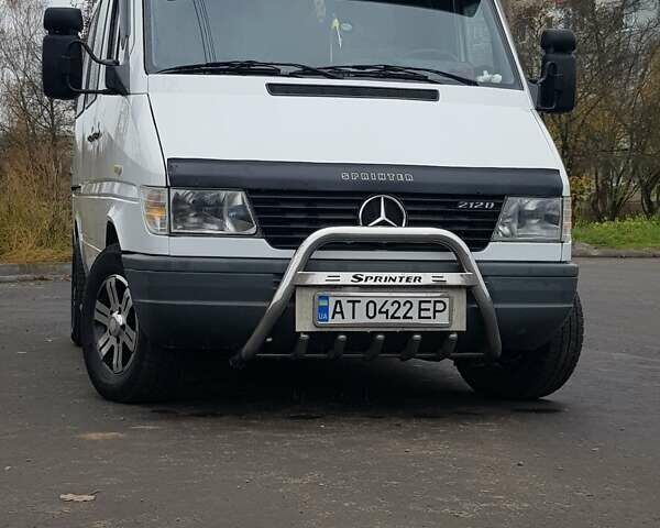 Белый Мерседес Sprinter, объемом двигателя 2.9 л и пробегом 494 тыс. км за 5500 $, фото 4 на Automoto.ua