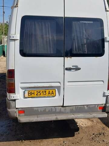 Белый Мерседес Sprinter, объемом двигателя 2.9 л и пробегом 250 тыс. км за 5300 $, фото 1 на Automoto.ua