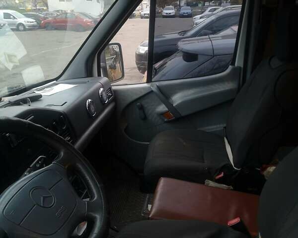 Белый Мерседес Sprinter, объемом двигателя 2.9 л и пробегом 500 тыс. км за 6500 $, фото 3 на Automoto.ua