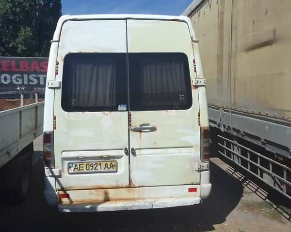 Белый Мерседес Sprinter, объемом двигателя 2.9 л и пробегом 600 тыс. км за 5800 $, фото 4 на Automoto.ua