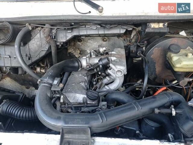 Белый Мерседес Sprinter, объемом двигателя 2.9 л и пробегом 345 тыс. км за 5500 $, фото 8 на Automoto.ua