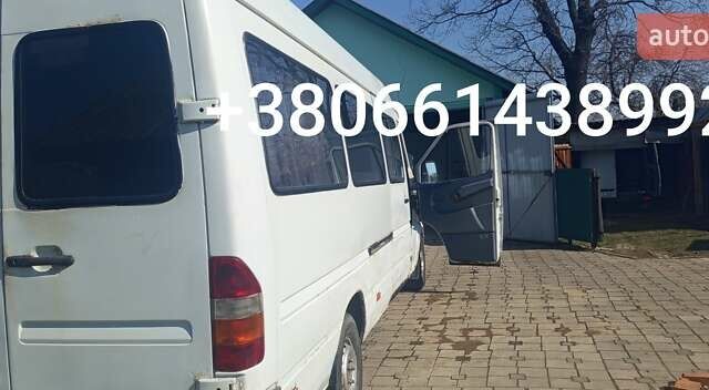 Белый Мерседес Sprinter, объемом двигателя 2.9 л и пробегом 310 тыс. км за 4300 $, фото 2 на Automoto.ua