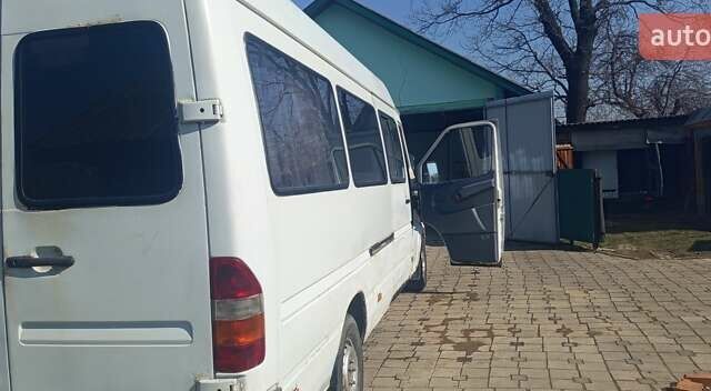 Белый Мерседес Sprinter, объемом двигателя 2.9 л и пробегом 310 тыс. км за 4300 $, фото 6 на Automoto.ua