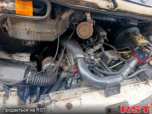 Белый Мерседес Sprinter, объемом двигателя 2.9 л и пробегом 595 тыс. км за 5600 $, фото 9 на Automoto.ua