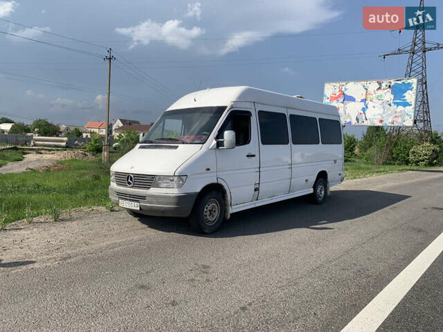 Белый Мерседес Sprinter, объемом двигателя 2.8 л и пробегом 150 тыс. км за 5800 $, фото 6 на Automoto.ua