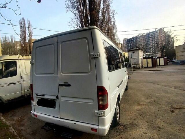 Белый Мерседес Sprinter, объемом двигателя 2.3 л и пробегом 450 тыс. км за 4499 $, фото 4 на Automoto.ua
