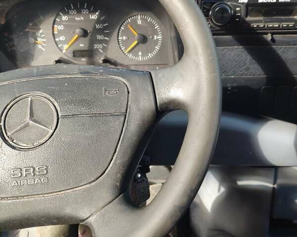 Мерседес Sprinter 1999 у Хмельницькому на Automoto.ua Білий Мерседес Sprinter, об'ємом двигуна 2.3 л та пробігом 591 тис. км за 4700 $, фото 29 на Automoto.ua