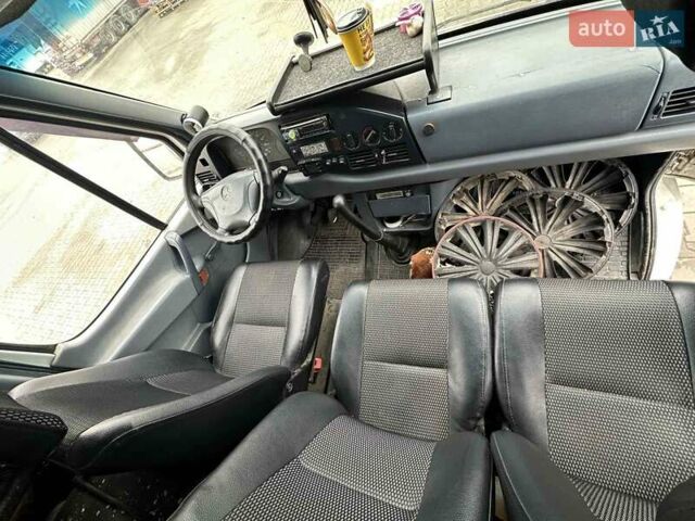 Белый Мерседес Sprinter, объемом двигателя 2.9 л и пробегом 341 тыс. км за 6500 $, фото 5 на Automoto.ua