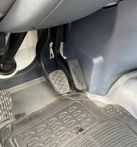 Білий Мерседес Sprinter, об'ємом двигуна 2.9 л та пробігом 500 тис. км за 10800 $, фото 27 на Automoto.ua