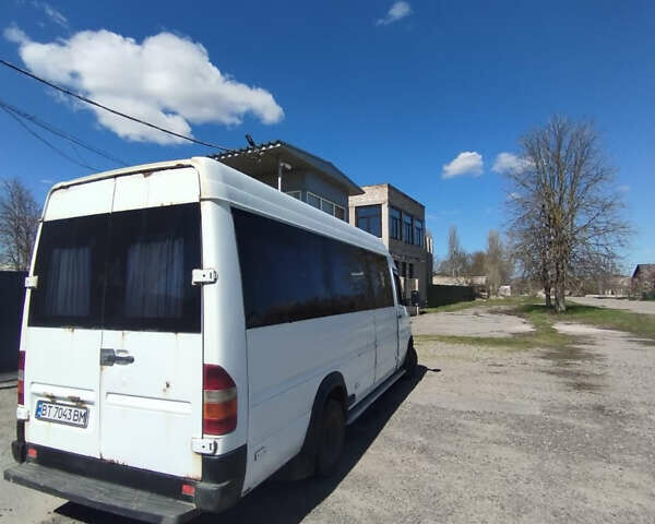 Белый Мерседес Sprinter, объемом двигателя 2.87 л и пробегом 260 тыс. км за 6500 $, фото 3 на Automoto.ua