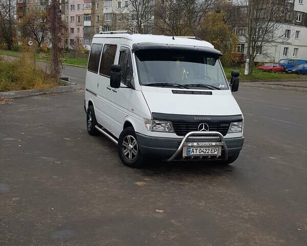 Белый Мерседес Sprinter, объемом двигателя 2.9 л и пробегом 494 тыс. км за 5500 $, фото 2 на Automoto.ua