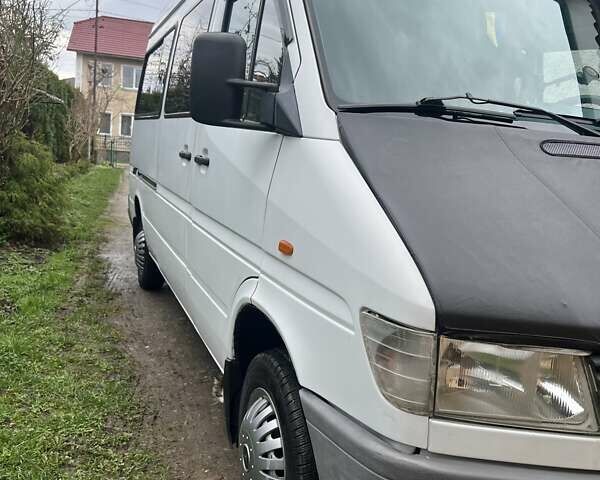 Белый Мерседес Sprinter, объемом двигателя 2.87 л и пробегом 667 тыс. км за 6700 $, фото 14 на Automoto.ua