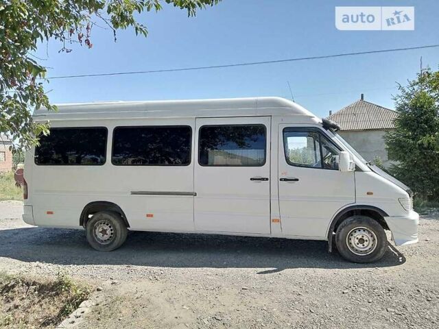 Белый Мерседес Sprinter, объемом двигателя 2.9 л и пробегом 450 тыс. км за 4500 $, фото 5 на Automoto.ua