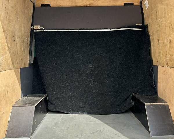 Белый Мерседес Sprinter, объемом двигателя 2.9 л и пробегом 254 тыс. км за 7800 $, фото 5 на Automoto.ua