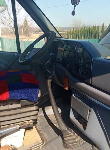 Белый Мерседес Sprinter, объемом двигателя 2.9 л и пробегом 310 тыс. км за 4300 $, фото 9 на Automoto.ua