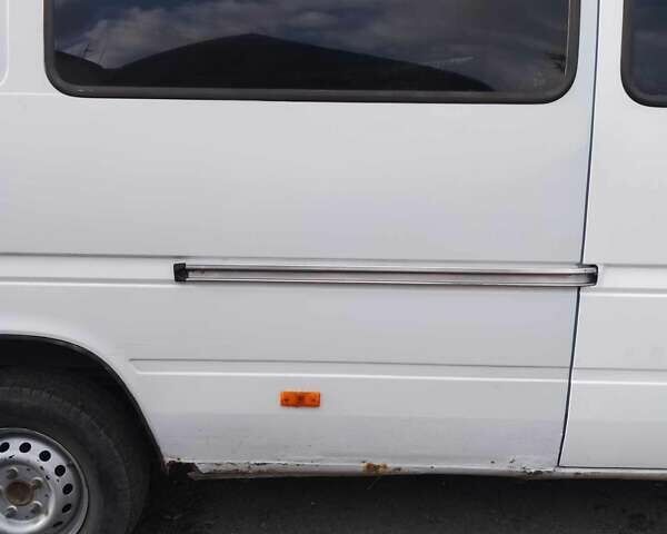 Белый Мерседес Sprinter, объемом двигателя 2.9 л и пробегом 1000 тыс. км за 5727 $, фото 4 на Automoto.ua