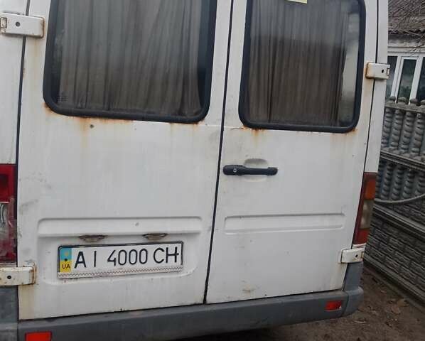 Белый Мерседес Sprinter, объемом двигателя 2.87 л и пробегом 480 тыс. км за 3500 $, фото 2 на Automoto.ua