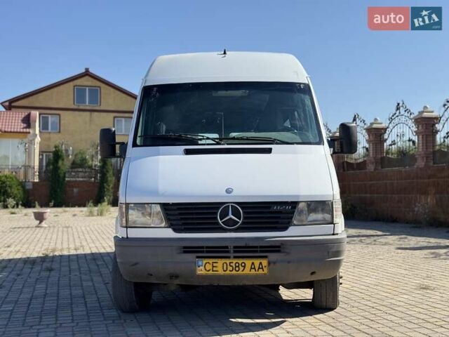 Белый Мерседес Sprinter, объемом двигателя 2.9 л и пробегом 900 тыс. км за 9000 $, фото 1 на Automoto.ua