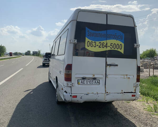 Белый Мерседес Sprinter, объемом двигателя 2.8 л и пробегом 150 тыс. км за 5800 $, фото 2 на Automoto.ua