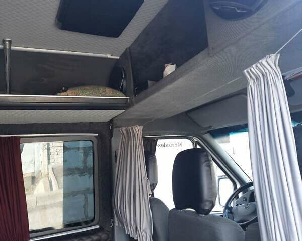 Белый Мерседес Sprinter, объемом двигателя 2.87 л и пробегом 500 тыс. км за 6600 $, фото 4 на Automoto.ua
