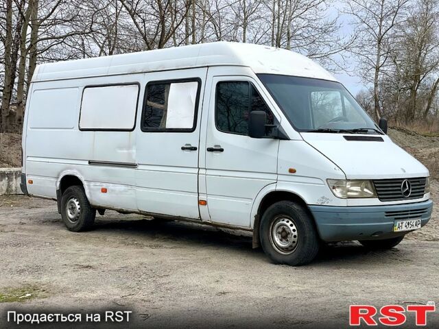 Белый Мерседес Sprinter, объемом двигателя 2.9 л и пробегом 111 тыс. км за 5000 $, фото 5 на Automoto.ua