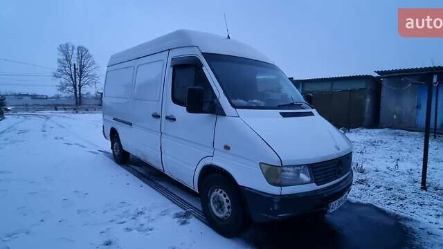 Білий Мерседес Sprinter, об'ємом двигуна 2.3 л та пробігом 625 тис. км за 5400 $, фото 1 на Automoto.ua