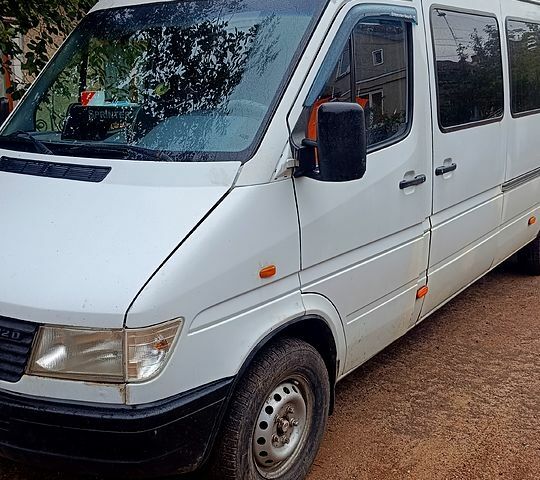 Белый Мерседес Sprinter, объемом двигателя 2.9 л и пробегом 0 тыс. км за 4900 $, фото 2 на Automoto.ua