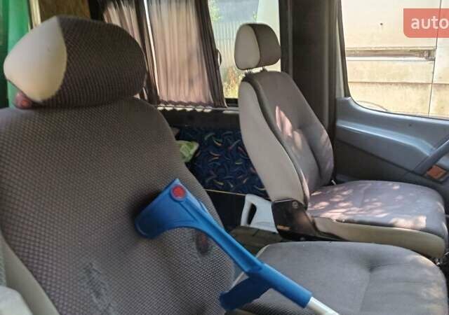 Белый Мерседес Sprinter, объемом двигателя 2.87 л и пробегом 600 тыс. км за 4500 $, фото 4 на Automoto.ua