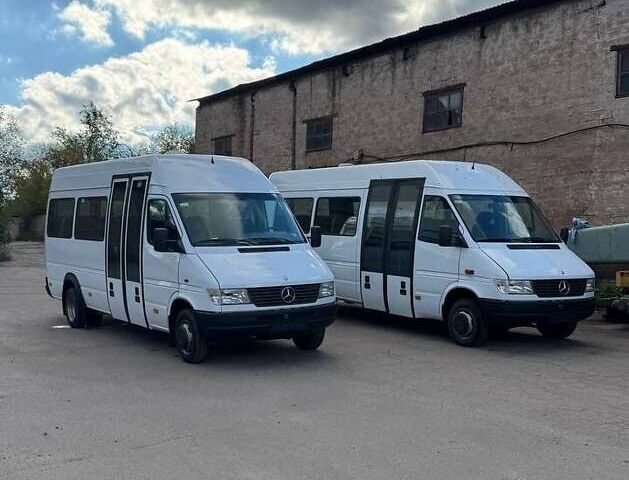 Білий Мерседес Sprinter, об'ємом двигуна 2.9 л та пробігом 500 тис. км за 10800 $, фото 1 на Automoto.ua