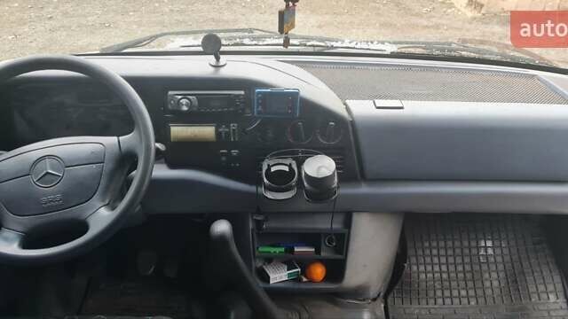 Белый Мерседес Sprinter, объемом двигателя 2.9 л и пробегом 350 тыс. км за 6800 $, фото 5 на Automoto.ua