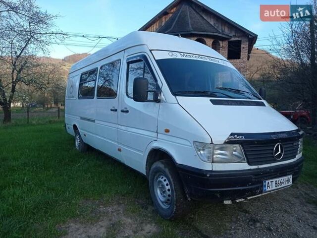Белый Мерседес Sprinter, объемом двигателя 2.9 л и пробегом 345 тыс. км за 5500 $, фото 1 на Automoto.ua