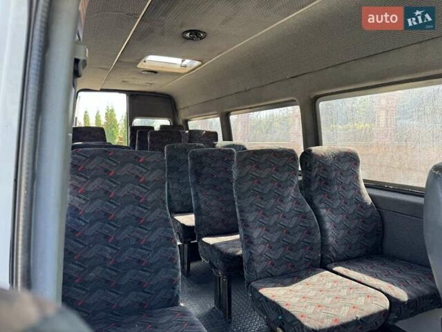Белый Мерседес Sprinter, объемом двигателя 2.9 л и пробегом 900 тыс. км за 9000 $, фото 7 на Automoto.ua