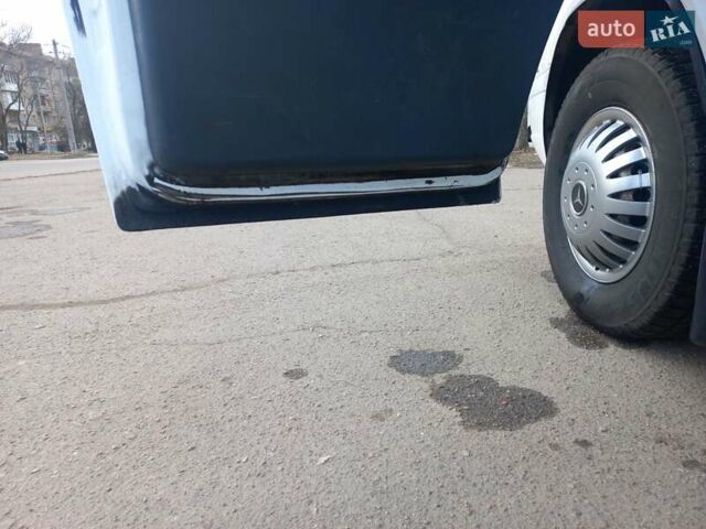 Белый Мерседес Sprinter, объемом двигателя 2.9 л и пробегом 930 тыс. км за 12999 $, фото 18 на Automoto.ua