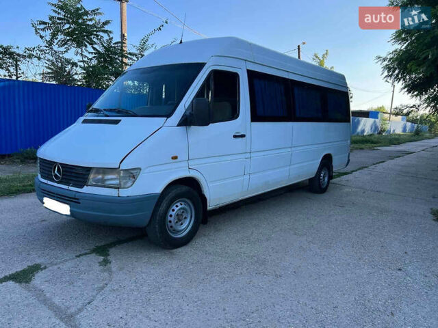 Білий Мерседес Sprinter, об'ємом двигуна 2.87 л та пробігом 500 тис. км за 4500 $, фото 3 на Automoto.ua