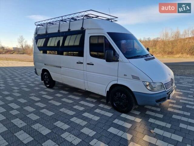 Белый Мерседес Sprinter, объемом двигателя 2.15 л и пробегом 450 тыс. км за 5800 $, фото 1 на Automoto.ua