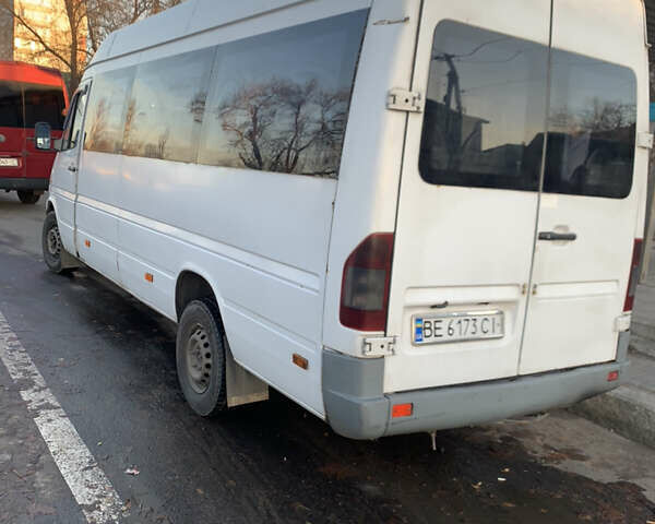 Белый Мерседес Sprinter, объемом двигателя 2.87 л и пробегом 458 тыс. км за 5900 $, фото 2 на Automoto.ua