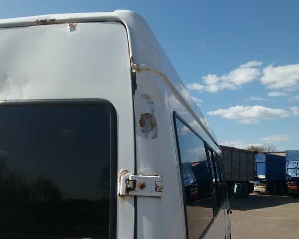 Белый Мерседес Sprinter, объемом двигателя 2.7 л и пробегом 500 тыс. км за 6500 $, фото 6 на Automoto.ua