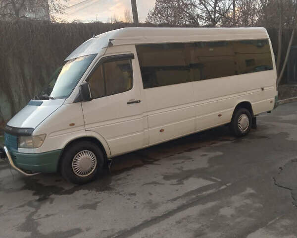 Білий Мерседес Sprinter, об'ємом двигуна 2.3 л та пробігом 260 тис. км за 8200 $, фото 1 на Automoto.ua
