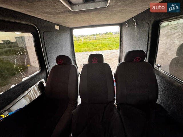 Белый Мерседес Sprinter, объемом двигателя 2.15 л и пробегом 585 тыс. км за 3900 $, фото 12 на Automoto.ua