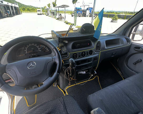 Белый Мерседес Sprinter, объемом двигателя 2.15 л и пробегом 500 тыс. км за 6000 $, фото 14 на Automoto.ua