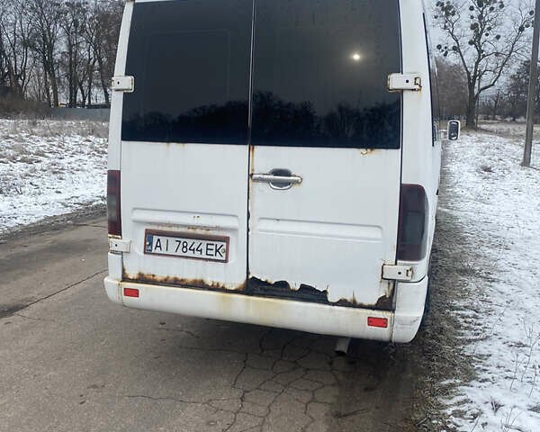 Белый Мерседес Sprinter, объемом двигателя 2.69 л и пробегом 63 тыс. км за 5300 $, фото 2 на Automoto.ua
