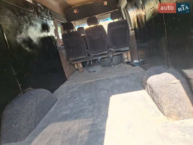 Белый Мерседес Sprinter, объемом двигателя 2.15 л и пробегом 525 тыс. км за 5000 $, фото 18 на Automoto.ua