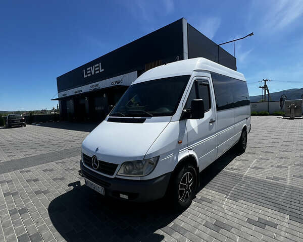 Белый Мерседес Sprinter, объемом двигателя 2.15 л и пробегом 500 тыс. км за 6000 $, фото 11 на Automoto.ua