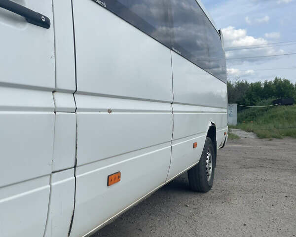 Белый Мерседес Sprinter, объемом двигателя 0 л и пробегом 7 тыс. км за 6500 $, фото 2 на Automoto.ua