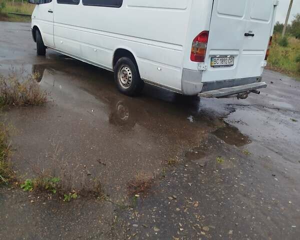 Белый Мерседес Sprinter, объемом двигателя 2.87 л и пробегом 238 тыс. км за 4200 $, фото 2 на Automoto.ua