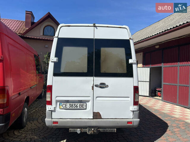 Белый Мерседес Sprinter, объемом двигателя 2.3 л и пробегом 400 тыс. км за 8000 $, фото 3 на Automoto.ua