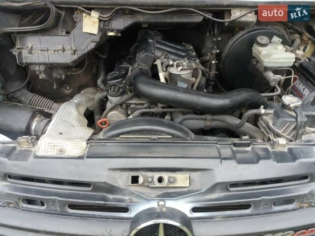 Белый Мерседес Sprinter, объемом двигателя 2.15 л и пробегом 255 тыс. км за 9200 $, фото 4 на Automoto.ua