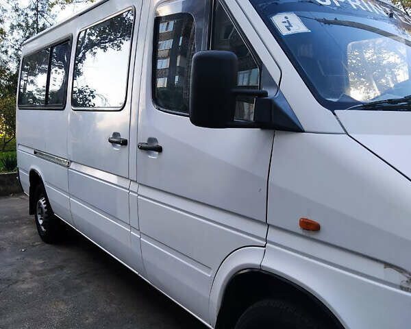 Мерседес Sprinter 2000 в Николаеве на Automoto.ua Белый Мерседес Sprinter, объемом двигателя 0 л и пробегом 400 тыс. км за 8500 $, фото 6 на Automoto.ua