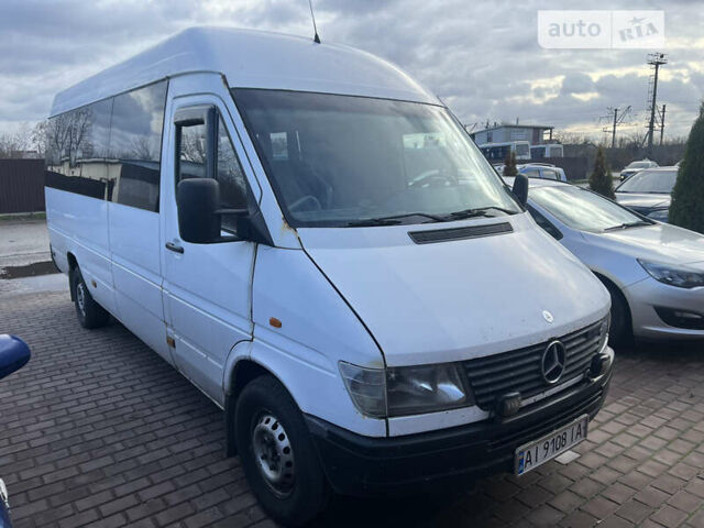 Белый Мерседес Sprinter, объемом двигателя 2.87 л и пробегом 400 тыс. км за 6000 $, фото 1 на Automoto.ua